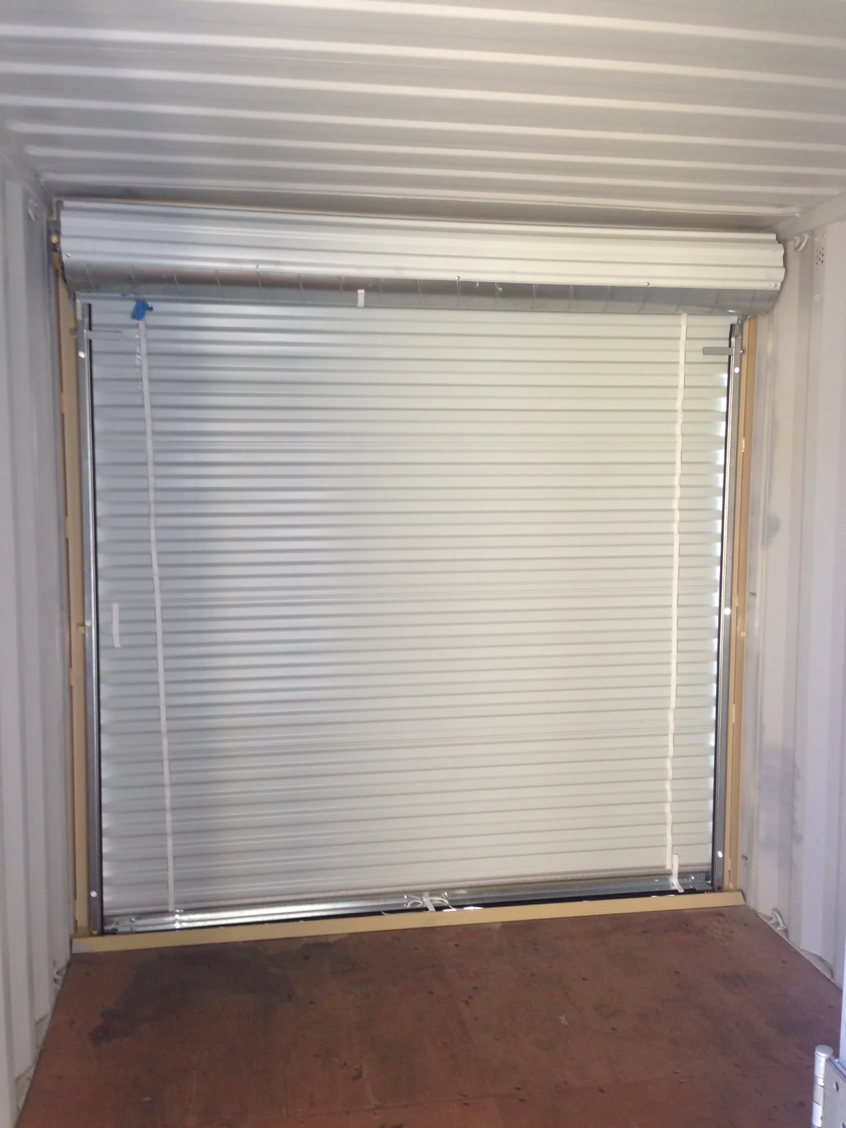 16 ft storage container with roll-up door - image 2