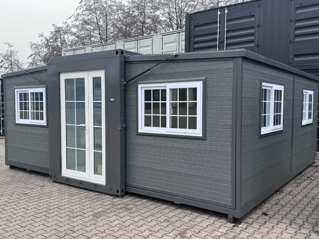 mobile living unit / tiny home / chalet with - image 9