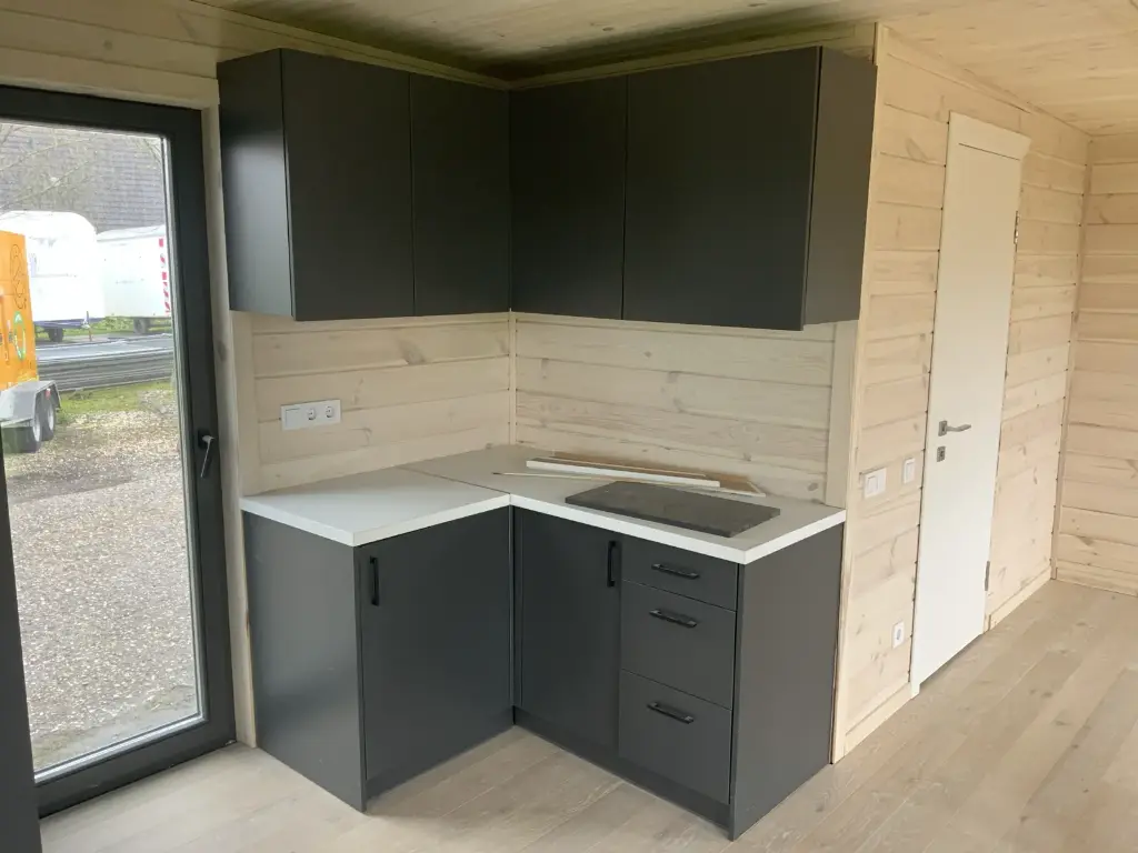 mobile home - image 28