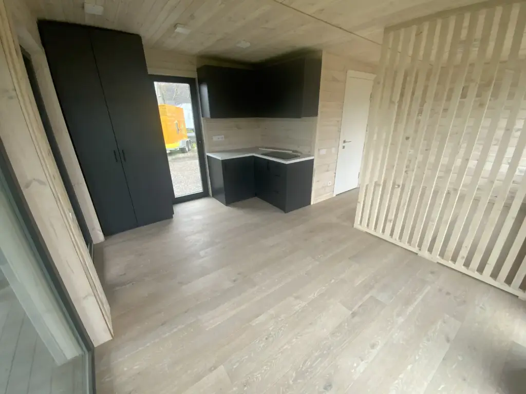 mobile home - image 23
