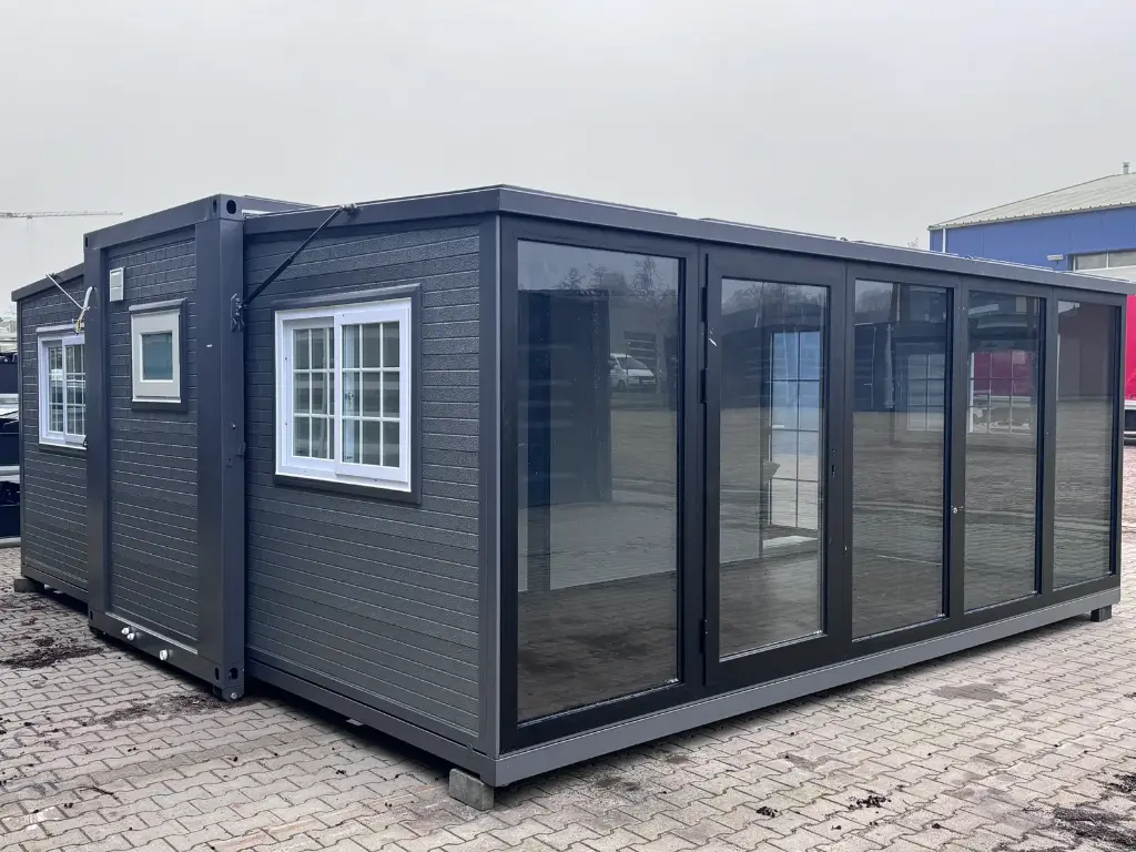 mobile living unit / tiny home / chalet with - image 4