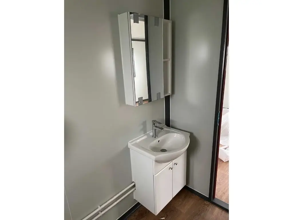 tiny house - image 7