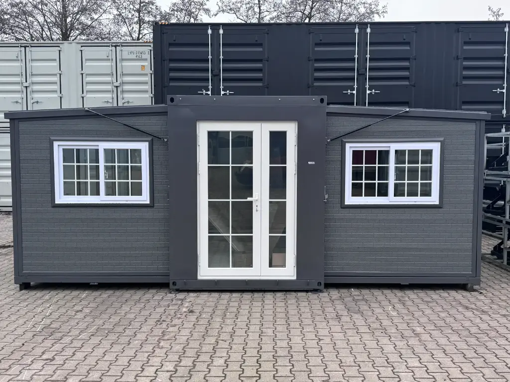 mobile living unit / tiny home / chalet with - image 5