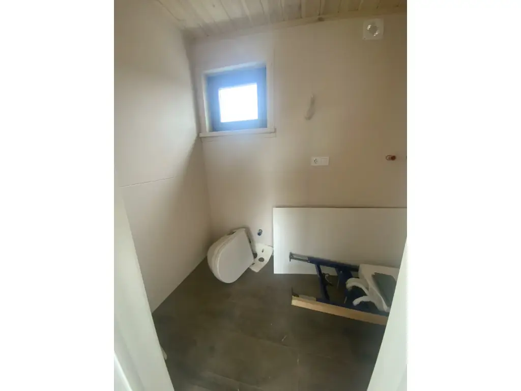 mobile home - image 12