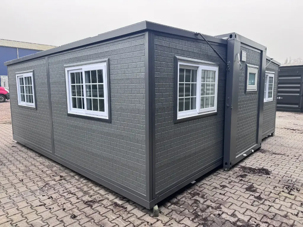 mobile living unit / tiny home / chalet with - image 10