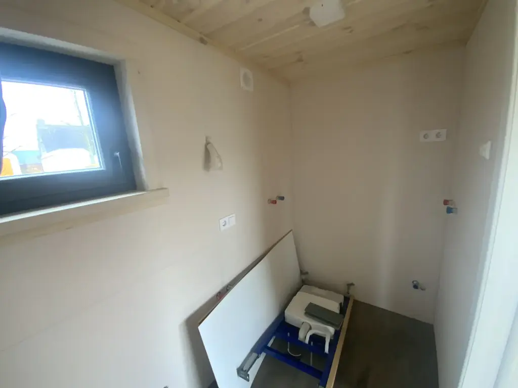 mobile home - image 13