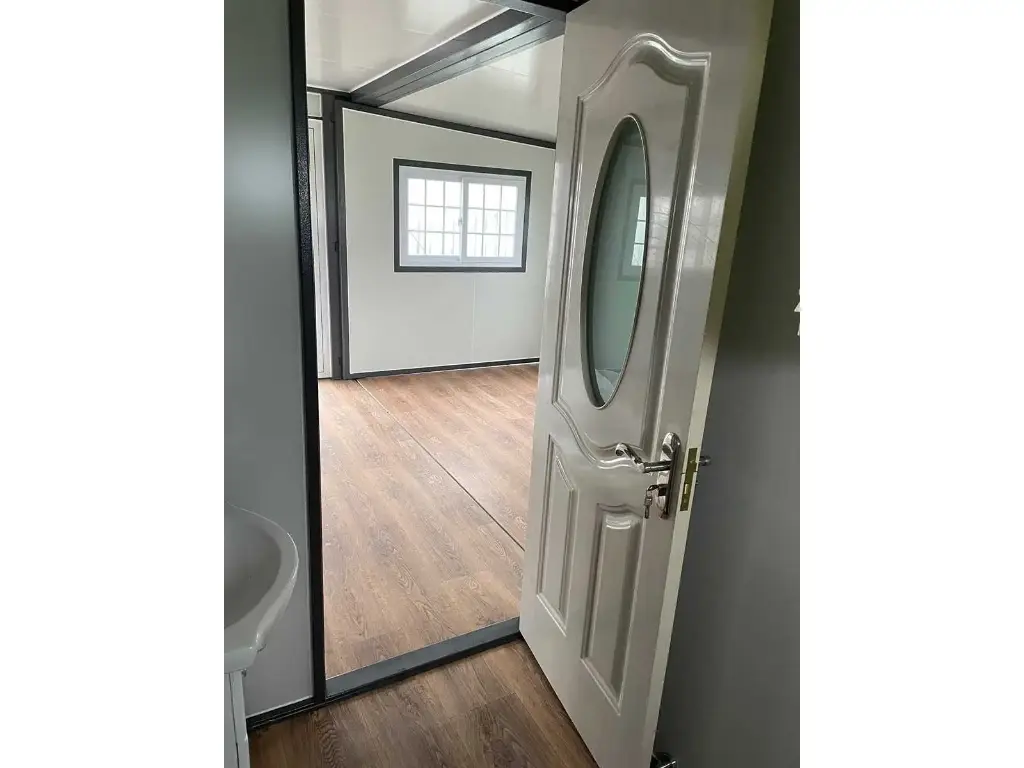 tiny house - image 3