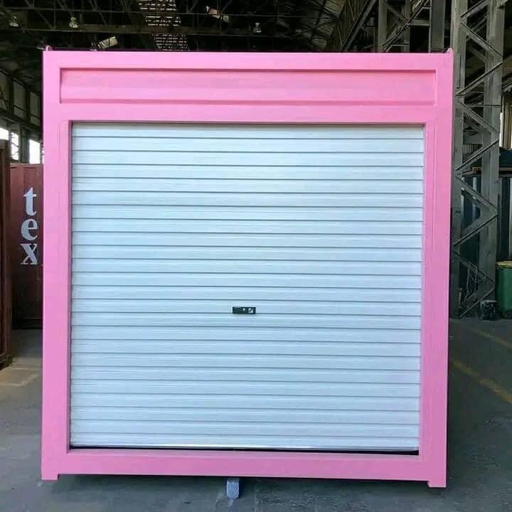 10 ft pink container with roll‑up door - image 2