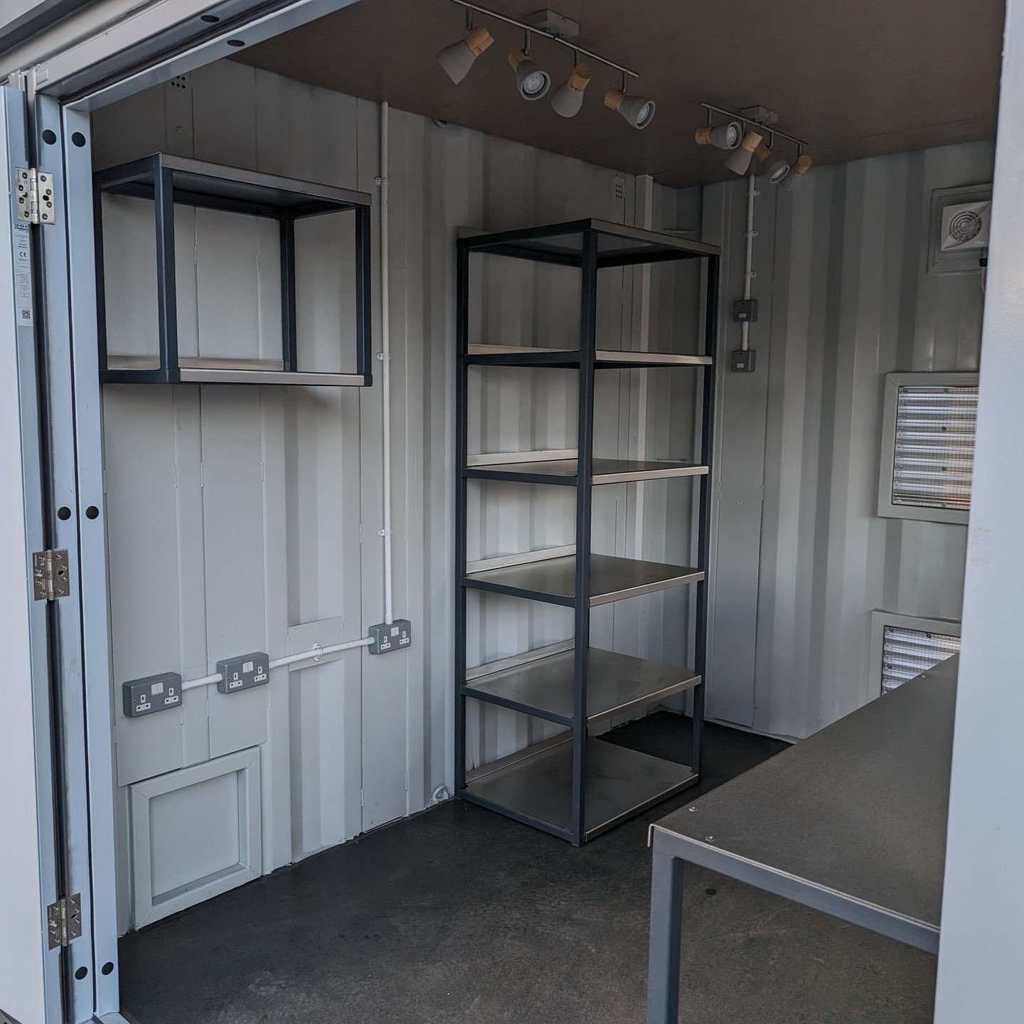 10 ft customized container stylish pop-up bar - image 4