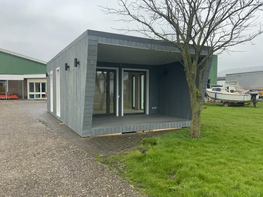 mobile home - image 4