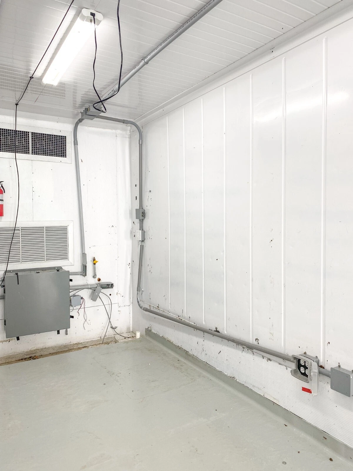 40 foot high cube insulated shipping container with 5 - image 7