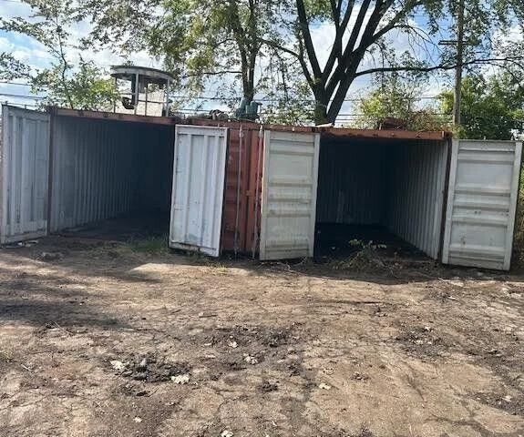 20 shipping and storage containers – 8 units available